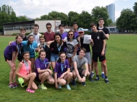 dřepí: Pavlasová, Janíčková, Schubertová, Šindler, 1.ř. Juránková, Drásalová, Procházková, Válková, Krejčí, Sadil, Bednarský 2.ř. Jílek, Táborský, Kozák, Směšný, Štrpka, Štrbík